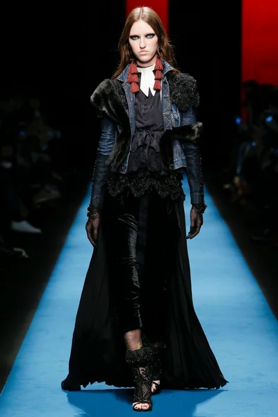 Look 35